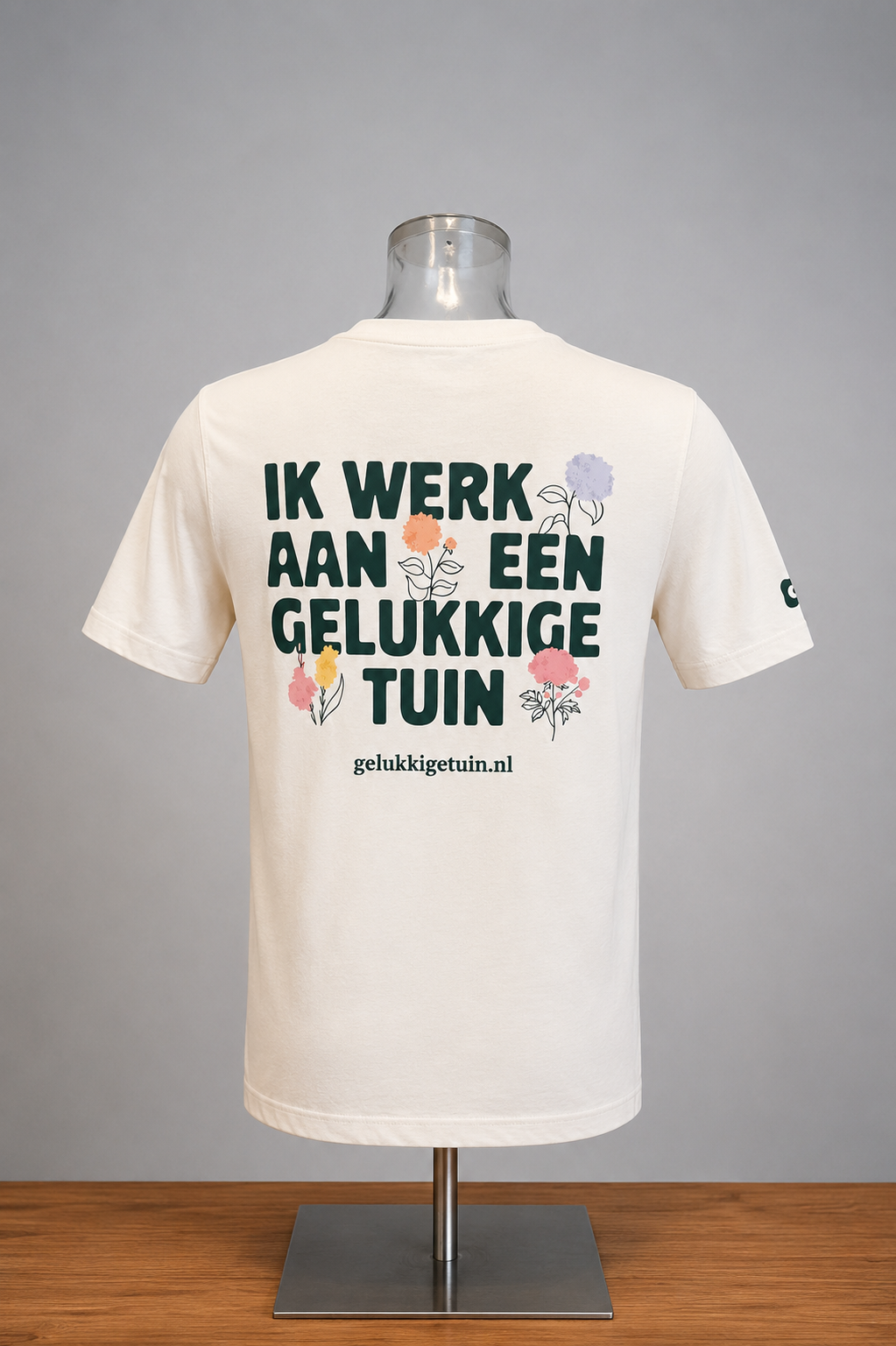T-shirt Het gelukkigst in mijn tuin